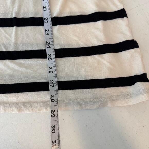 The GREAT. Striped V-Neck T-Shirt Women’s Size Large Cotton Casual Everyday - Picture 10 of 11